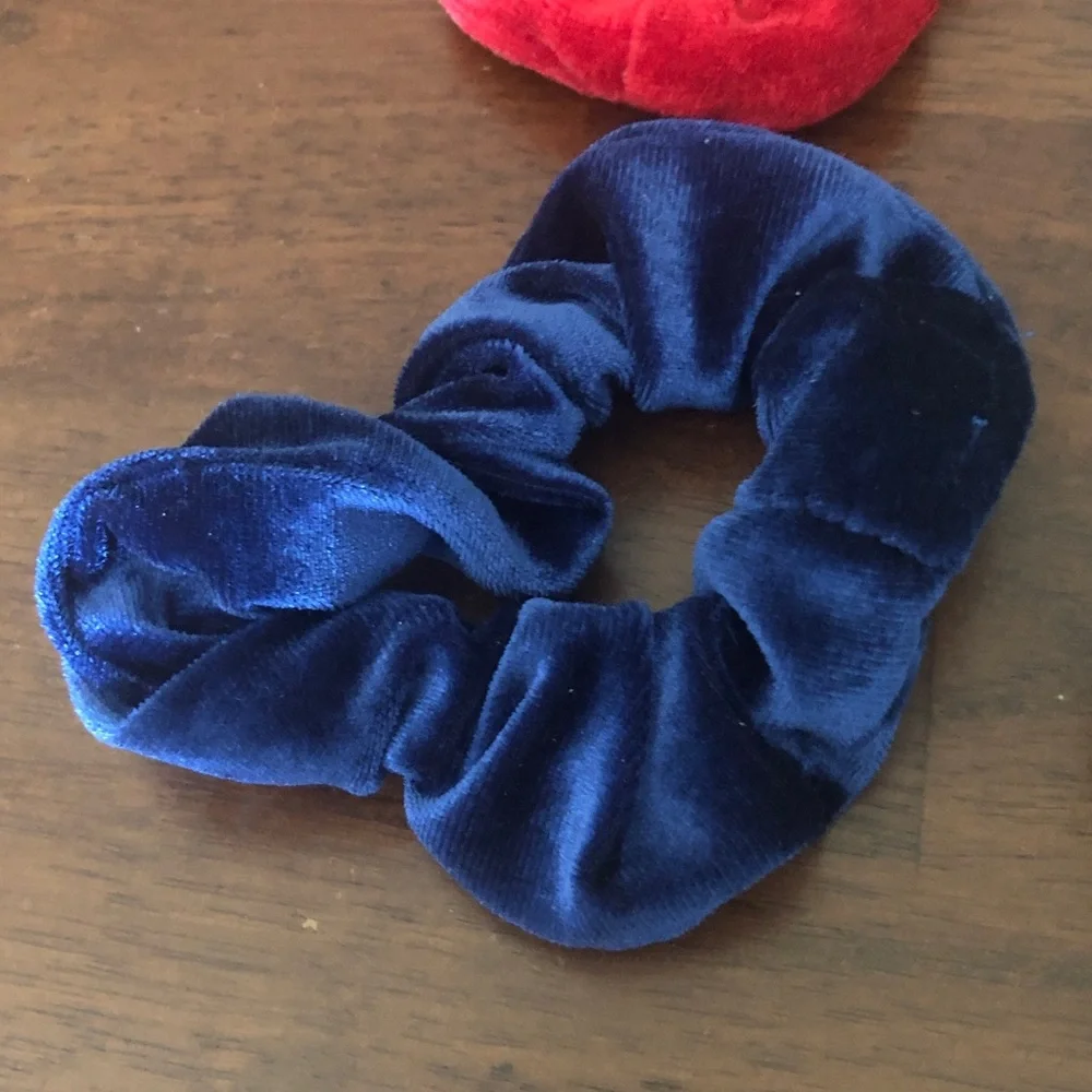 Women’s Velvet Hair Scrunchie Set